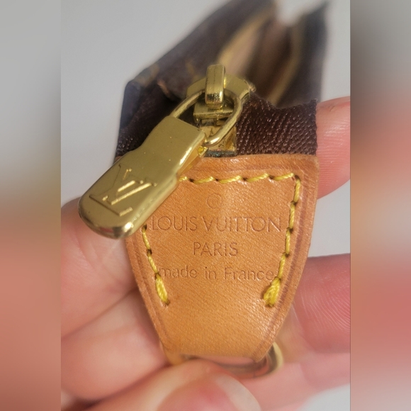 Authentic Louis Vuitton Monogram Pouch ,Serial Number :AR0020 - Picture 7 of 10